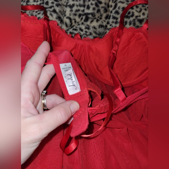 Jezebel Lingerie set - Picture 5 of 5